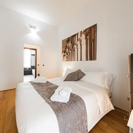 Immobo Arcadian - Piazza Maggiore View * Bologne